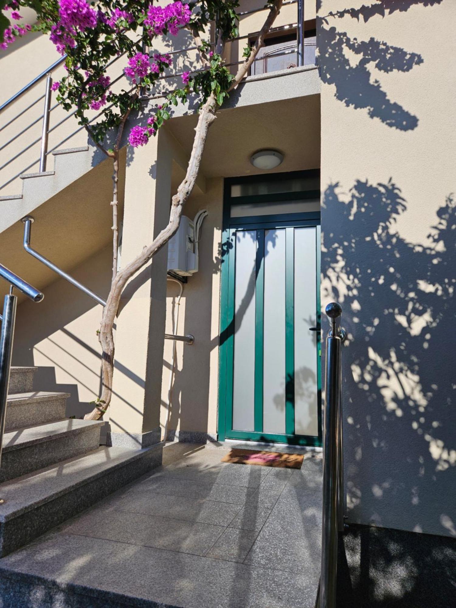 Apartments Mara Splitska Exterior photo